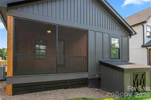 12 S Martha Kate Dr, Hendersonville, NC 28792 - Photo 31