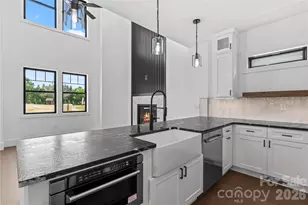 12 S Martha Kate Dr, Hendersonville, NC 28792 - Photo 5