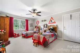 3740 Pinecrest Dr NE, Hickory, NC 28601 - Photo 33