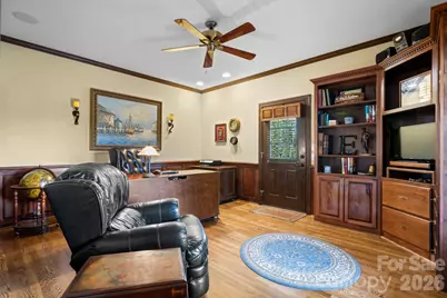 3740 Pinecrest Drive NE, Hickory, NC 28601 - Photo 7