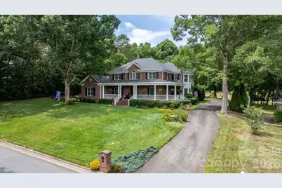 3740 Pinecrest Drive NE, Hickory, NC 28601 - Photo 43