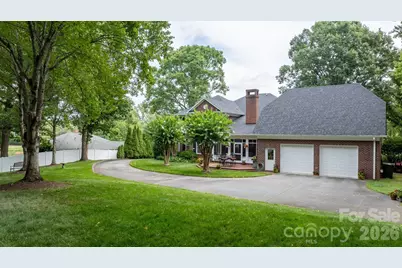 3740 Pinecrest Drive NE, Hickory, NC 28601 - Photo 45