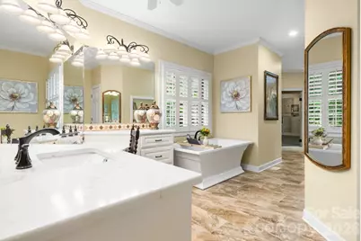 3740 Pinecrest Drive NE, Hickory, NC 28601 - Photo 23