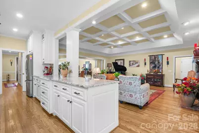 3740 Pinecrest Drive NE, Hickory, NC 28601 - Photo 15