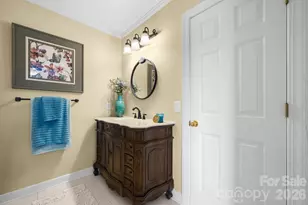 3740 Pinecrest Dr NE, Hickory, NC 28601 - Photo 29
