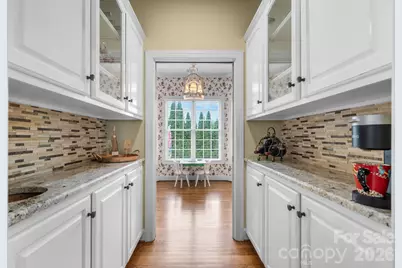 3740 Pinecrest Drive NE, Hickory, NC 28601 - Photo 19