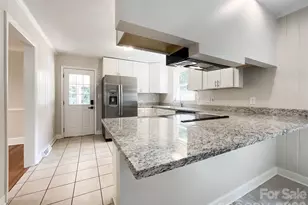 6728 Lakeside Dr, Charlotte, NC 28215 - Photo 21