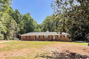 6728 Lakeside Dr, Charlotte, NC 28215 - Photo 1