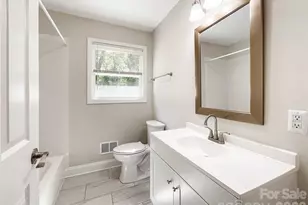 6728 Lakeside Dr, Charlotte, NC 28215 - Photo 27