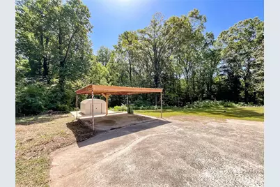 6728 Lakeside Drive, Charlotte, NC 28215 - Photo 45