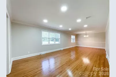 6728 Lakeside Drive, Charlotte, NC 28215 - Photo 9