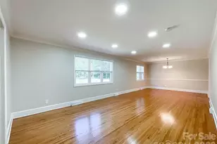 6728 Lakeside Dr, Charlotte, NC 28215 - Photo 9