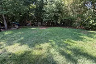 2621 E Greenbriar Rd, Statesville, NC 28625 - Photo 11