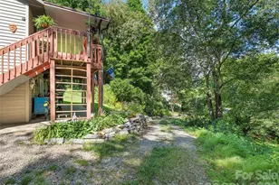 462 Farley St, Waynesville, NC 28786 - Photo 3