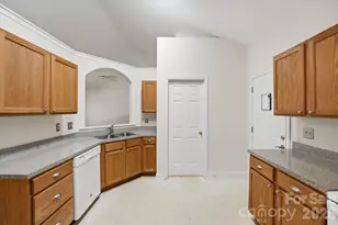 139 Spicewood Cir, Troutman, NC 28166 - Photo 11