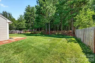 8732 Brookstead Meadow Ct, Charlotte, NC 28215 - Photo 41