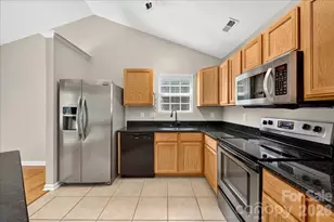8732 Brookstead Meadow Ct, Charlotte, NC 28215 - Photo 15