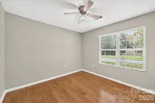 8732 Brookstead Meadow Ct, Charlotte, NC 28215 - Photo 35