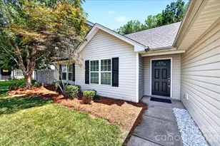 8732 Brookstead Meadow Ct, Charlotte, NC 28215 - Photo 5