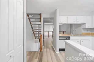 7301 Pebblestone Dr, Charlotte, NC 28212 - Photo 3