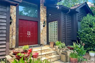 200 Foxlair Ct, Matthews, NC 28105 - Photo 5