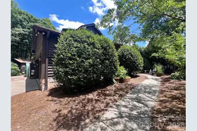 200 Foxlair Court, Matthews, NC 28105 - Photo 3