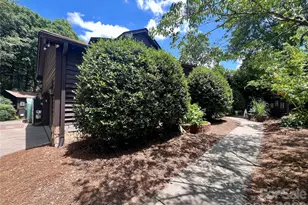 200 Foxlair Ct, Matthews, NC 28105 - Photo 3