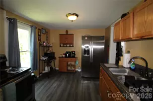 438 Folk St NW, Lenoir, NC 28645 - Photo 17