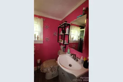 438 Folk Street NW, Lenoir, NC 28645 - Photo 21