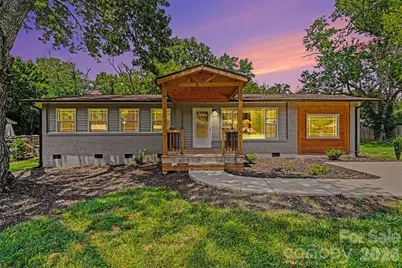 4219 Tipperary Place, Charlotte, NC 28215 - Photo 1
