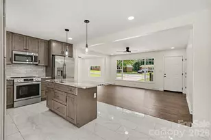 4219 Tipperary Pl, Charlotte, NC 28215 - Photo 11