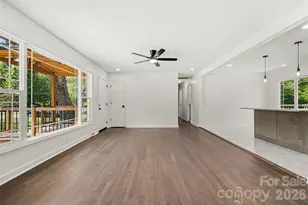 4219 Tipperary Pl, Charlotte, NC 28215 - Photo 5