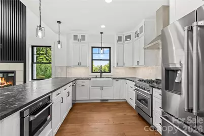 18 S Martha Kate Drive #22, Hendersonville, NC 28792 - Photo 5