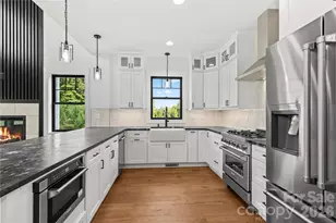 18 S Martha Kate Dr, Hendersonville, NC 28792 - Photo 5