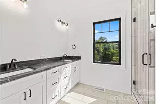 18 S Martha Kate Dr, Hendersonville, NC 28792 - Photo 17
