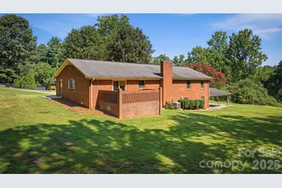 1208 35th Street Place NE #8, Conover, NC 28613 - Photo 9