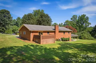 1208 35th St Pl NE, Conover, NC 28613 - Photo 9