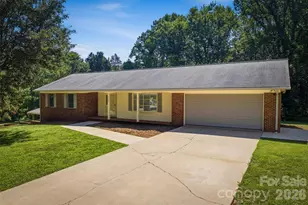 1208 35th St Pl NE, Conover, NC 28613 - Photo 1