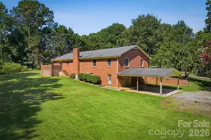 1208 35th St Pl NE, Conover, NC 28613 - Photo 7