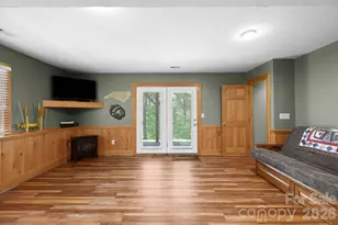 394 Hickory Dr, Waynesville, NC 28786 - Photo 33