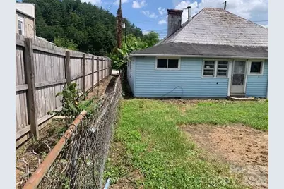 28 W Chestnut Street, Rosman, NC 28712 - Photo 15