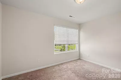 8411 Highgate Drive, Charlotte, NC 28215 - Photo 17