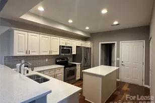 2416 Coltsview Rd, Matthews, NC 28105 - Photo 5
