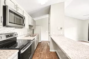6165 Meadow Rose Ln, Charlotte, NC 28215 - Photo 13
