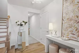 4014 Edenborn Ln, Charlotte, NC 28208 - Photo 3