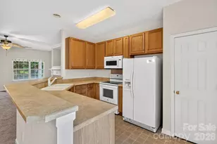 8618 Twined Creek Ln, Charlotte, NC 28227 - Photo 5
