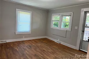 514 S Avon St, Gastonia, NC 28054 - Photo 5