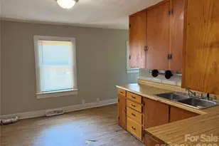 514 S Avon St, Gastonia, NC 28054 - Photo 7
