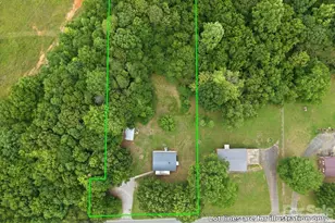 825 21st St Dr SE, Hickory, NC 28602 - Photo 3