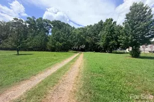 1663 Harris Henrietta Rd, Forest City, NC 28043 - Photo 15